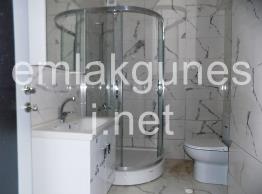 GÖLCÜK DONANMA CAD. SATILIK 2+1 94 mt. SIFIR OFİS
