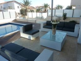 ALAÇATI’ DA  ÖZEL HAVUZLU GÜNLÜK / HAFTALIK KİRALIK LÜKS TAT