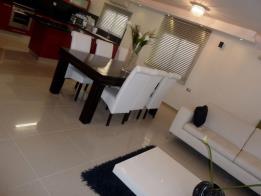 ALAÇATI’ DA  ÖZEL HAVUZLU GÜNLÜK / HAFTALIK KİRALIK LÜKS TAT