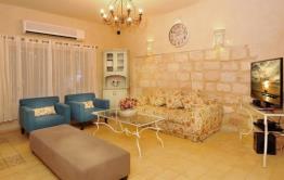 İZMİR ÇEŞME ALAÇATI’ DA ÖZEL HAVUZLU GÜNLÜK / HAFTALIK KİRAL