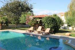 Çeşme’de Özel Havuzlu Müstakil Kiralık Villa