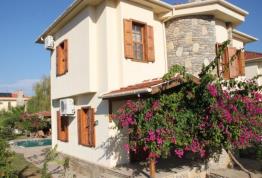 Çeşme’de Özel Havuzlu Müstakil Kiralık Villa